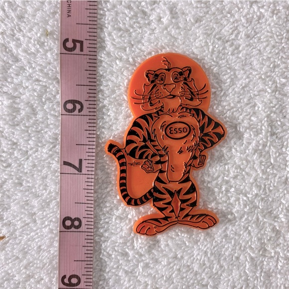 Vintage Esso Pit A Tiger In Your Tank Orange Plastic Tony The Tiger Collectible - Picture 3 of 10